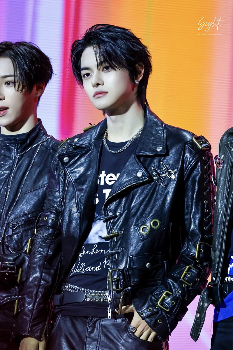 sightlz's tweet photo. 260725

Red Carpet

#리오 #LEO 
#ALD1  #알파드라이브원    
#ALPHADRIVEONE https://t.co/UbUaBSGsdF