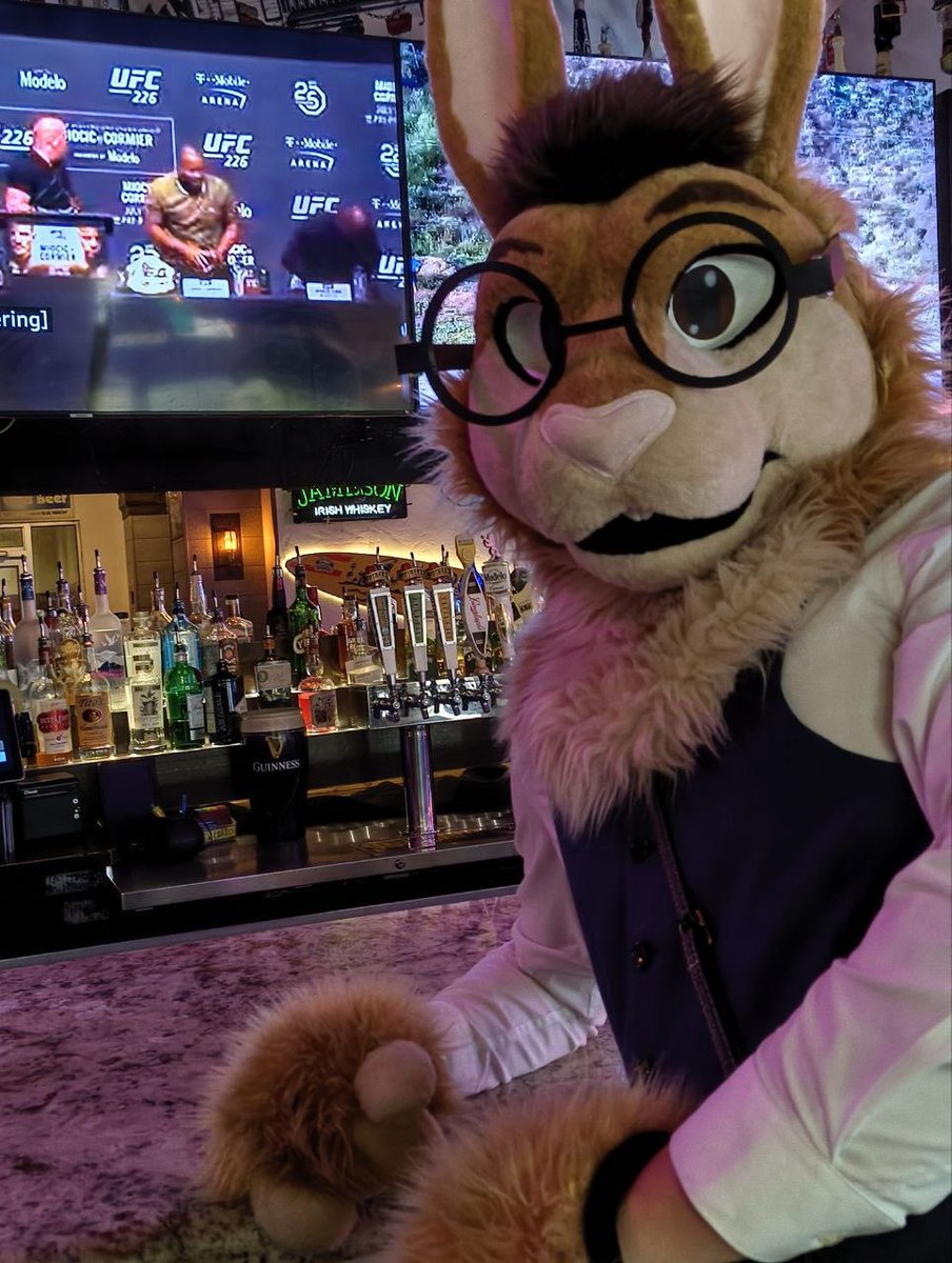 DexBunnie's tweet photo. Care for a drink? #furry #fursuit https://t.co/SJlNqC0QzK
