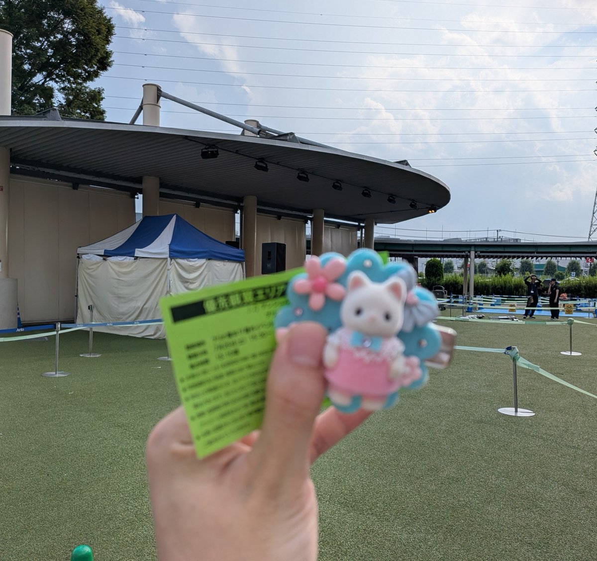 chai_hello_'s tweet photo. リリイベ、灼熱すぎてほぼフェスみたいな感じだったけど、すごく楽しめた。
メンバーみんなあの暑さでライブして凄い。 https://t.co/NOJ7GDdkP1