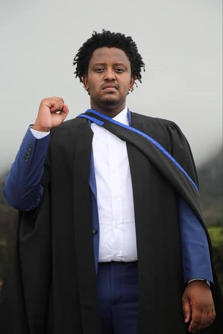 ZizinjaAbelungu's tweet photo. Ladies and Gentlemen allow me to Introduce to you the EFF's Mayoral Candidate for the Nelson Mandela Municipality. not only is he eloquent and articulate, but he is highly qualified too. 
😭🙌🏾🔥

Probably one of the youngest EFF Mayoral candidates. The EFF believes in young people.

#EFFturns13