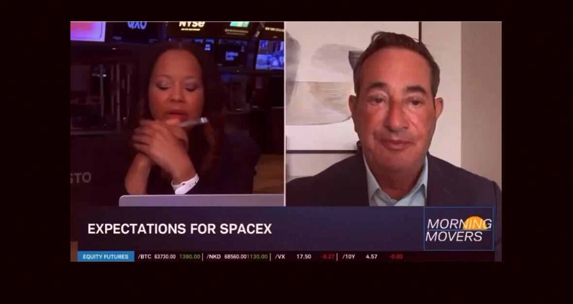 dawara048's tweet photo. JOEL SCHULMAN SAYS ELON MUSK IS THE MODERN-DAY ROCKEFELLER, BRINGING THE COST TO GET TO SPACE DOWN DRAMATICALLY

Joel Schulman, founder and CIO of our partners over at ER Shares, says SpaceX $SPCX has cut launch costs from $54,000 to $2,000 per kilogram, and Musk is still push https://t.co/C4crqcmJ2Q