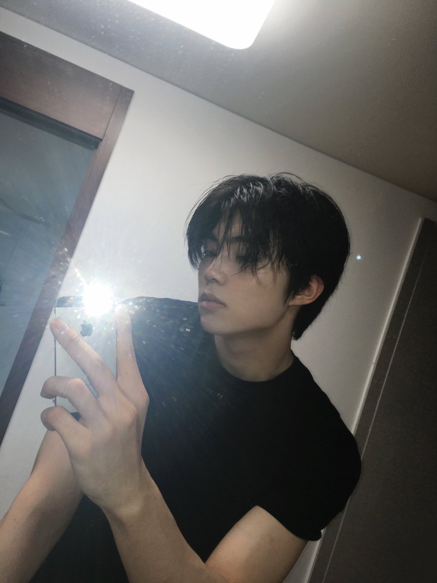 dream00660's tweet photo. 260725 제로베이스원 인스타그램 #박건욱  

Fortis Fortuna Adiuvat💟 https://t.co/qtqnGVSYlD