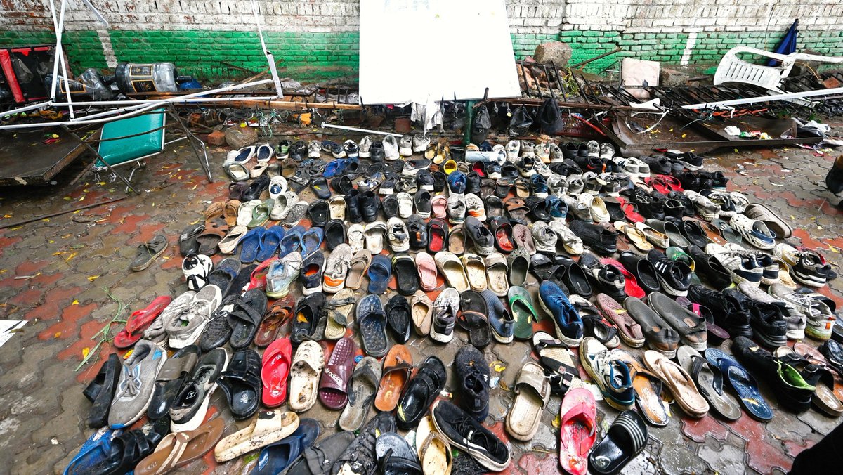 anishgawande's tweet photo. Sab yaad rakha jayega.

Photograph by Sanjeev Verma for Hindustan Times. https://t.co/dManj2ZmeI