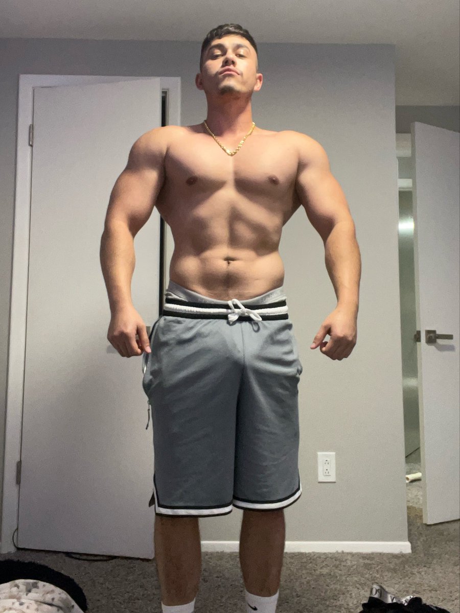 CASHDADDYSANTI's tweet photo. Get to sending bitch boy https://t.co/HcFFJufsrD