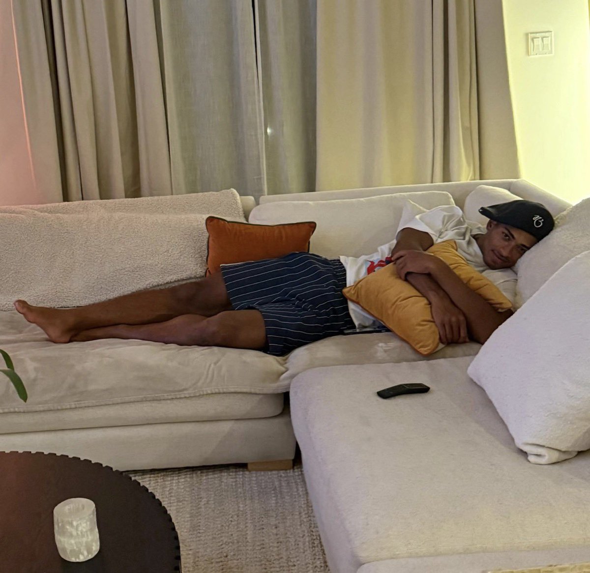 bellingkham's tweet photo. Proof of life. https://t.co/lstVtOghG5
