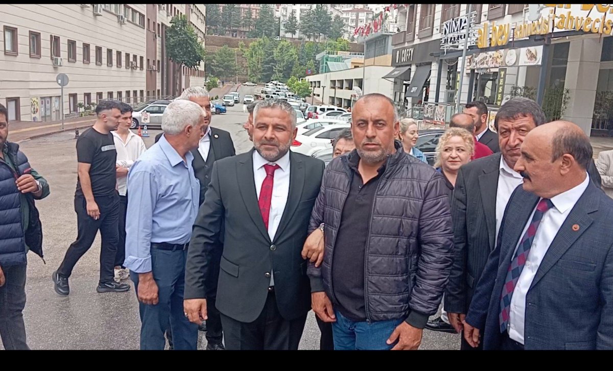 serkansezer06's tweet photo. Bu gün Kars Ardahan Iğdır serhatlılar Birliği fed. Başkanı Çetin Nazik öncülüğünde yönetim kurulu üyeleri ile birlikte MHP Keçiören İlçe Başkanı Kenan YAĞMUR u ziyaret ettik, İlgi, Alaka ve Nezaketleri için teşekkür ederiz.@ekremyuce06
@huseyinmhp06 @dbdevletbahceli @AlpDoganMHP https://t.co/AwXkBPazGr