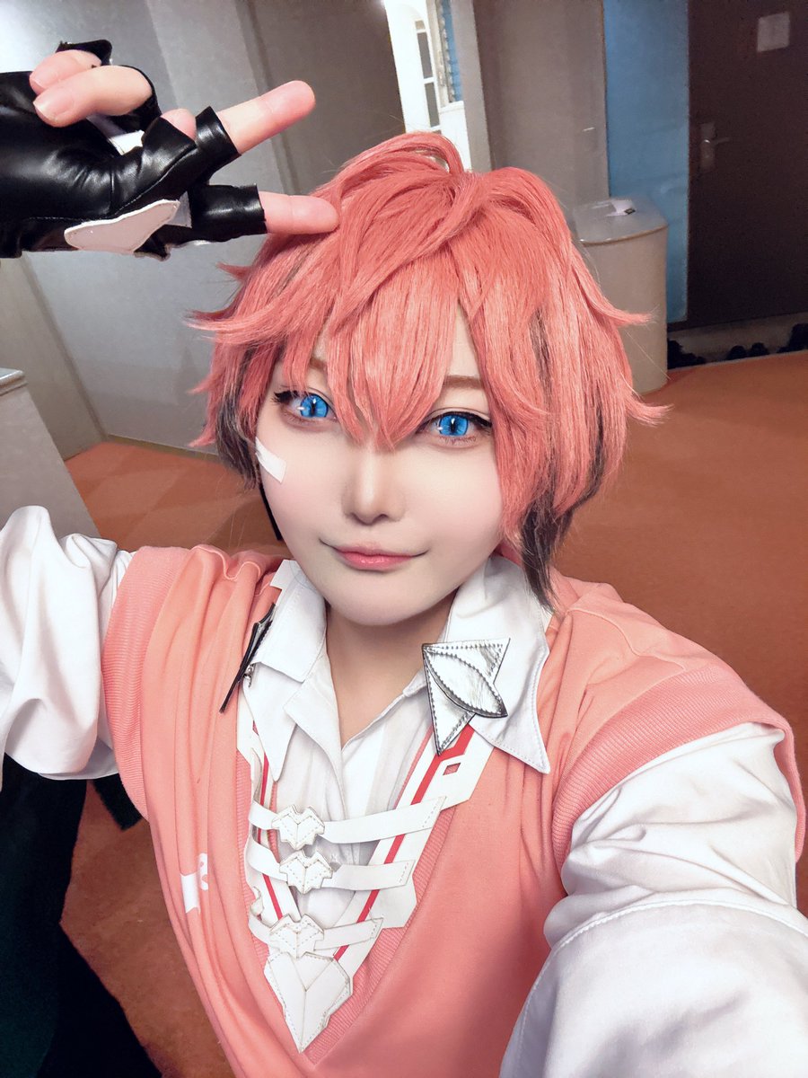 2nisa3_cos's tweet photo. #ろふおり大暴れ界隈
 cos.🍱🦖

楽しいお泊まり会🎶
笑い声がデカイ人しか居なくて素晴らしい‼️
そうめん食べた‼️‼️‼️ https://t.co/nsK7xEJQiE