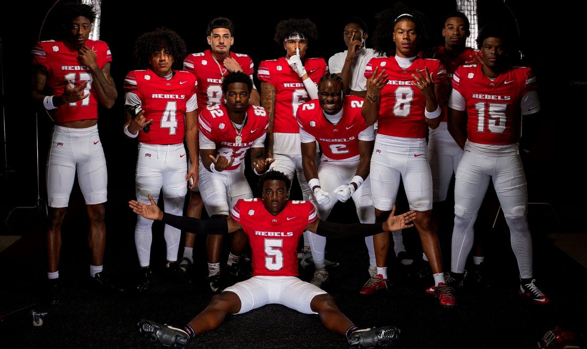 DTitonePerez6's tweet photo. Hard Work, Discipline, and Perseverance turn goals into reality!
#unlvfootball #lasvegas #rebelfamily #danmullenera #Rebel4Life https://t.co/Ml2V2qKP3O