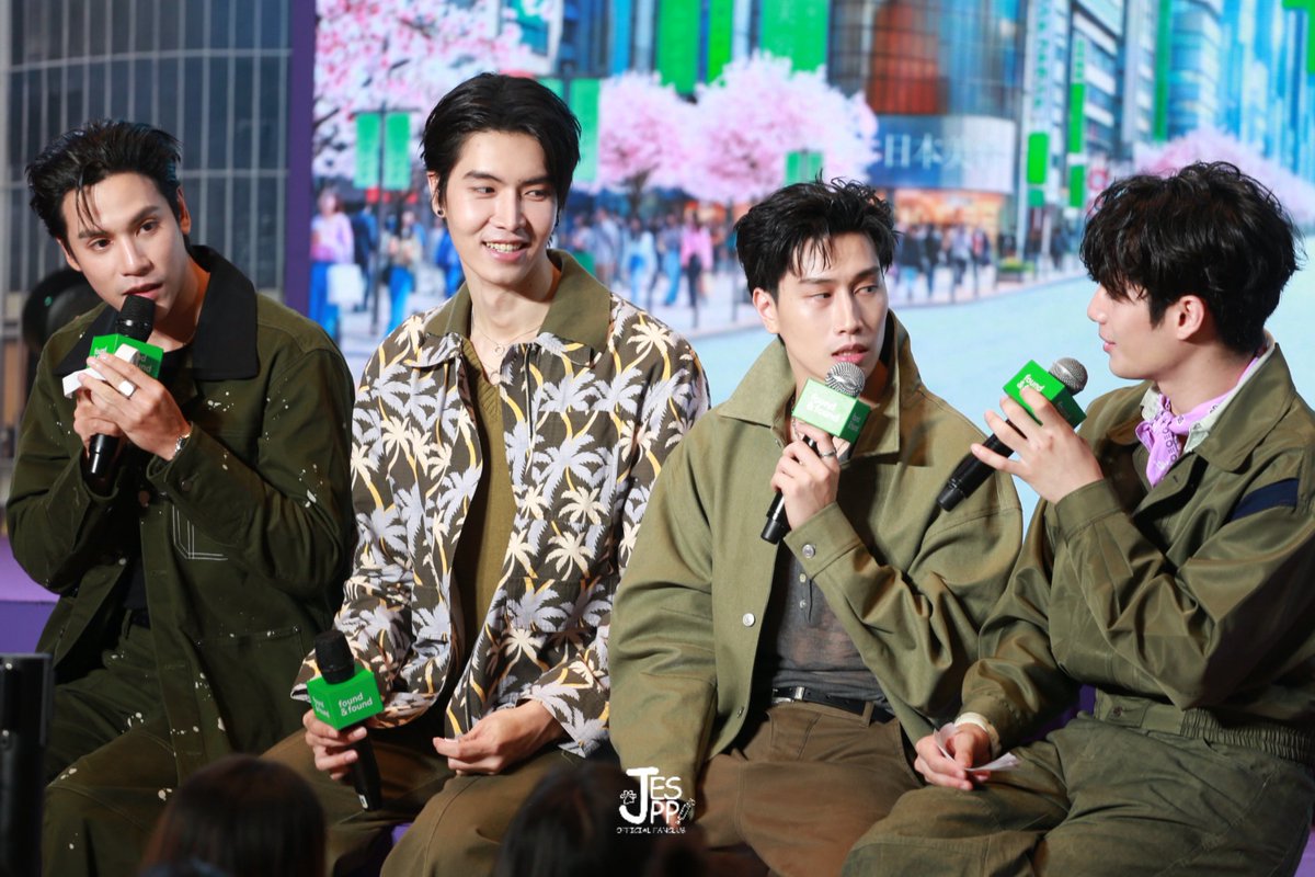 jespipat_ofc's tweet photo. วันนี้ขอบคุณทาง found.n.found มากนะคะที่พาทั้ง 4 หนุ่มมาร่วมงาน found&found 2nd Anniversary ขอแสดงความยินดีกับ FOUND&FOUND ครบรอบ 2 ขวบด้วยนะคะ ขอให้เฮง ๆ ปัง ๆ ค่าาาา 🤩✨🎉

ขอบคุณแฟนคลับหน้างานที่มากันในวันนี้ด้วยนะคะ และแฟนคลับทางบ้านที่ร่วมส่งกำลังใจให้สี่หนุ่มด้วยค่ะ 💙

FnF 2nd ANV X JBBJJFA
#foundnfoundxJesBibleJJayFuaiz
#foundnfound #foundnfound2ndanni #JKBeautyTown
#jesjpp #วัคซีนของพี่เจษ