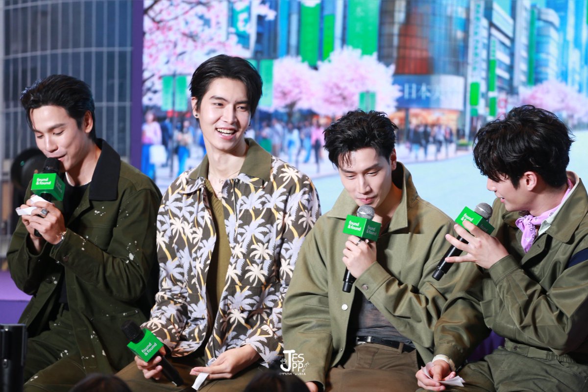 jespipat_ofc's tweet photo. วันนี้ขอบคุณทาง found.n.found มากนะคะที่พาทั้ง 4 หนุ่มมาร่วมงาน found&found 2nd Anniversary ขอแสดงความยินดีกับ FOUND&FOUND ครบรอบ 2 ขวบด้วยนะคะ ขอให้เฮง ๆ ปัง ๆ ค่าาาา 🤩✨🎉

ขอบคุณแฟนคลับหน้างานที่มากันในวันนี้ด้วยนะคะ และแฟนคลับทางบ้านที่ร่วมส่งกำลังใจให้สี่หนุ่มด้วยค่ะ 💙

FnF 2nd ANV X JBBJJFA
#foundnfoundxJesBibleJJayFuaiz
#foundnfound #foundnfound2ndanni #JKBeautyTown
#jesjpp #วัคซีนของพี่เจษ