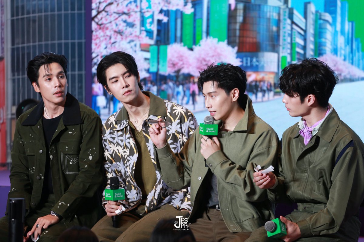 jespipat_ofc's tweet photo. วันนี้ขอบคุณทาง found.n.found มากนะคะที่พาทั้ง 4 หนุ่มมาร่วมงาน found&found 2nd Anniversary ขอแสดงความยินดีกับ FOUND&FOUND ครบรอบ 2 ขวบด้วยนะคะ ขอให้เฮง ๆ ปัง ๆ ค่าาาา 🤩✨🎉

ขอบคุณแฟนคลับหน้างานที่มากันในวันนี้ด้วยนะคะ และแฟนคลับทางบ้านที่ร่วมส่งกำลังใจให้สี่หนุ่มด้วยค่ะ 💙

FnF 2nd ANV X JBBJJFA
#foundnfoundxJesBibleJJayFuaiz
#foundnfound #foundnfound2ndanni #JKBeautyTown
#jesjpp #วัคซีนของพี่เจษ