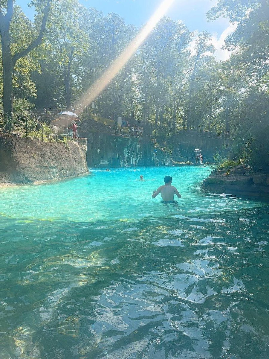 Julian4709's tweet photo. Mountain Creek Waterpark New Jersey https://t.co/IyysC3ikrs
