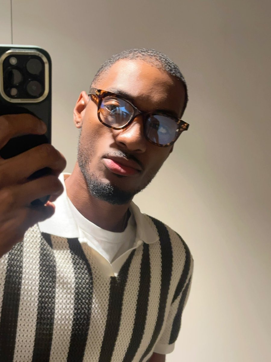 tariuswrld's tweet photo. 🥸 https://t.co/iA4TIZiJZ9