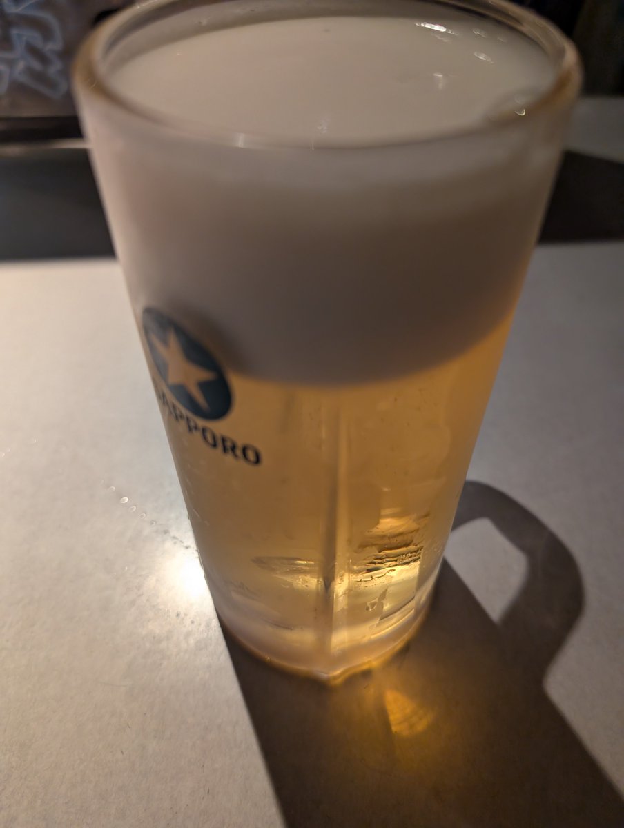 yelloudness's tweet photo. レギュラーメニューでサッポロクラシック飲めるし街中に山岡家がある！最高！ https://t.co/gIfbawHkwP