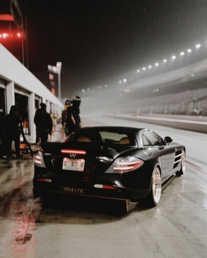 ZyroCar's tweet photo. Mercedes-Benz SLR McLaren https://t.co/5hTglT4jRN