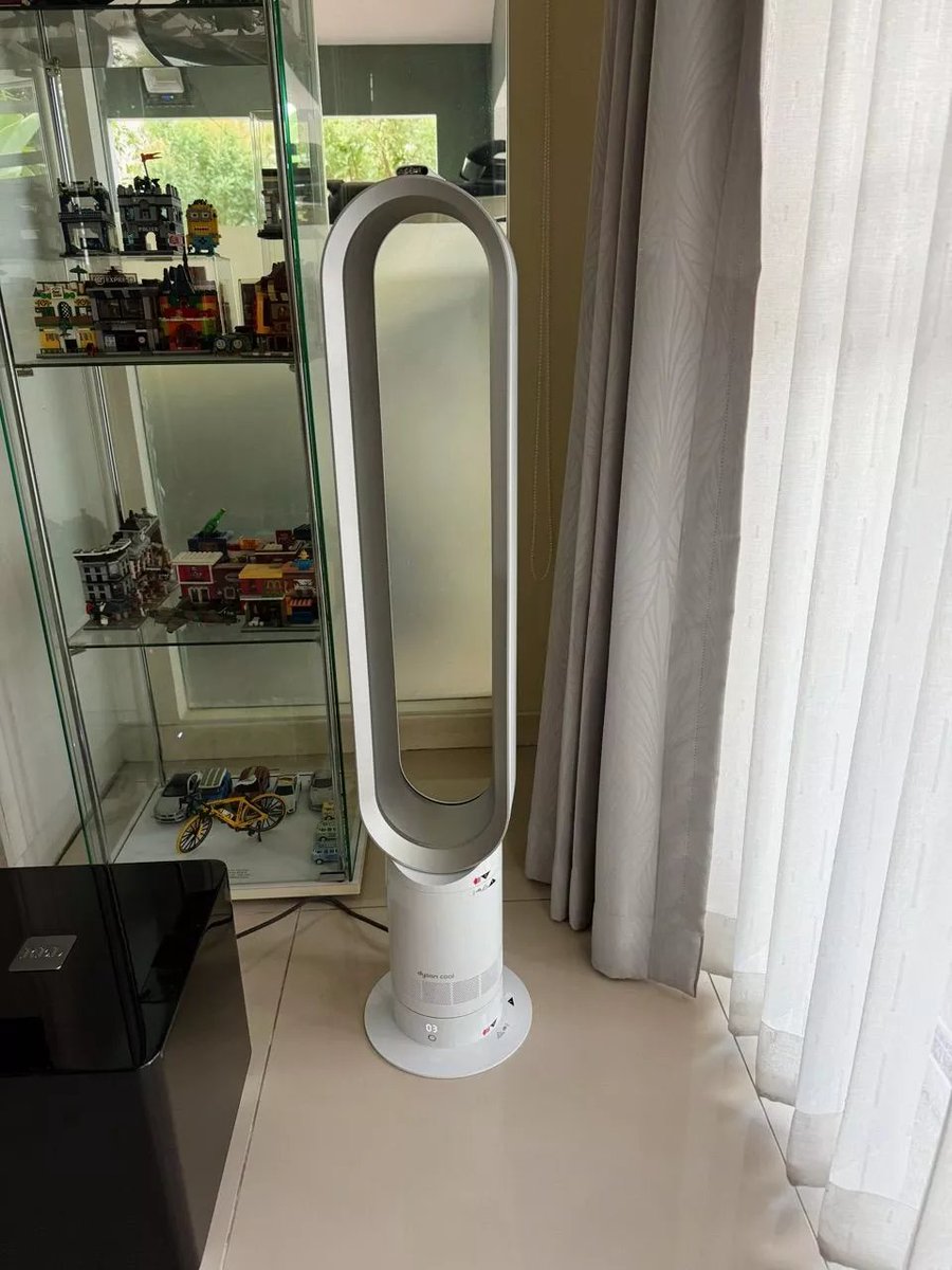 lukpla1378's tweet photo. 🌬️ Dyson Cool™ Tower Fan AM07 พัดลมไร้ใบพัด ดีไซน์สวย ลมแรง เงียบ ปลอดภัย ใช้งานได้ทุกมุมบ้าน

📩 พิกัด https://t.co/2roxeJjTSA

#Dyson #DysonCool #AM07 #พัดลมไดสัน #พัดลมไร้ใบพัด #เครื่องใช้ไฟฟ้า #ของแต่งบ้าน https://t.co/U5WOq9OkzT