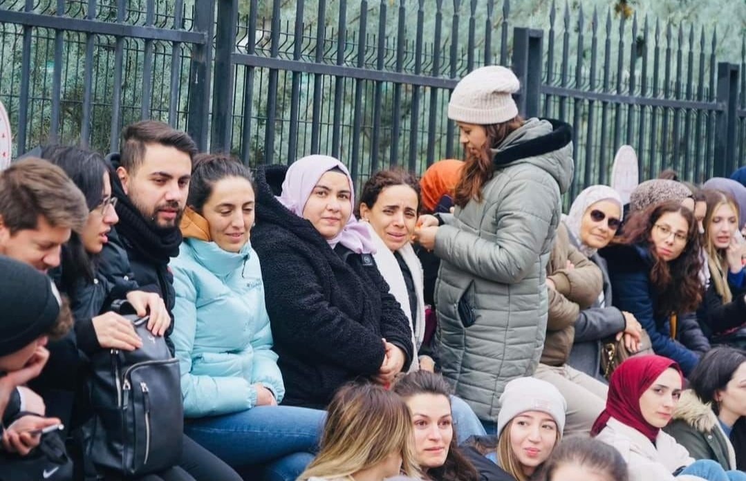 MulakatPlatform's tweet photo. 1611+50 öğretmenin atama hakkının verilmesi için yapılan çalışmaları takip etmeye davam edeceğiz. Adaletin yerini bulması için resmi adımların atılması elzemdir. 

@ProfDrAGurcan
@NazimMavis
@ozmehmetemin
@ZehraNurAydemr
@ozturkercn
@kemalkarahanmv
@mhulkicevizoglu
@YucelArzen
@makif_yilmaz
@latifselvi42
@IbrahimUKaynak
@rukiye_toy
@yilmazbuyukaydn
@ismetguneshan17
@elvan_gezmis
@yalimhalici
@FethiAcikel
@Suat_Ozcagdas
@fazilkasap
@drmadiguzel
@ilyastopsakal
@saffetsancakli
@YLMZHUN
@KezbanKonukcu
@PerihanKoca
@senolsunat
@mehmetkaramansp
@csgbakanligi
@isamesihsahin
@PrfDrFilizKilic
@tcmeb
@Yusuf__Tekin
@cftcblnt

#MülakataAtamaTabanMaaşaYasa
