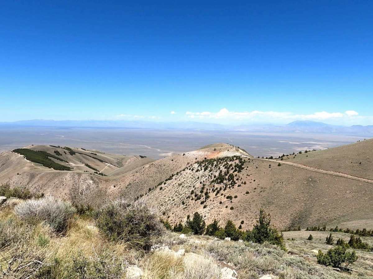 FatTireBikeFun's tweet photo. My hardest ride was pedaling up the Big Southern Butte in southern Idaho.  Success after 7 attempts over 3 months.  Learn each time, plan for the worst, and enjoy the ride.  On Strava only 12 men and no women have ever pedaled up the Big Southern Butte.  The KOM is almost an hour for 4.8 miles.  Very rocky and rough road. Amazing 360 degree view from the top. You can see for miles and miles in each direction, and I hit snow once.  My final attempt, I packed my Surly Pugsley with  ten water bottles with iced green tea with honey, about 2000 calories of picnic foods, and made it a day trip.  I got off the Big Southern Butte with my derailer broken and 6 hours total time to pedal 4.8 miles up and white nuckle 4.8  miles down.  At the halfway point, people launch hang gliders... seriously! 

https://t.co/2TEjkYok0D