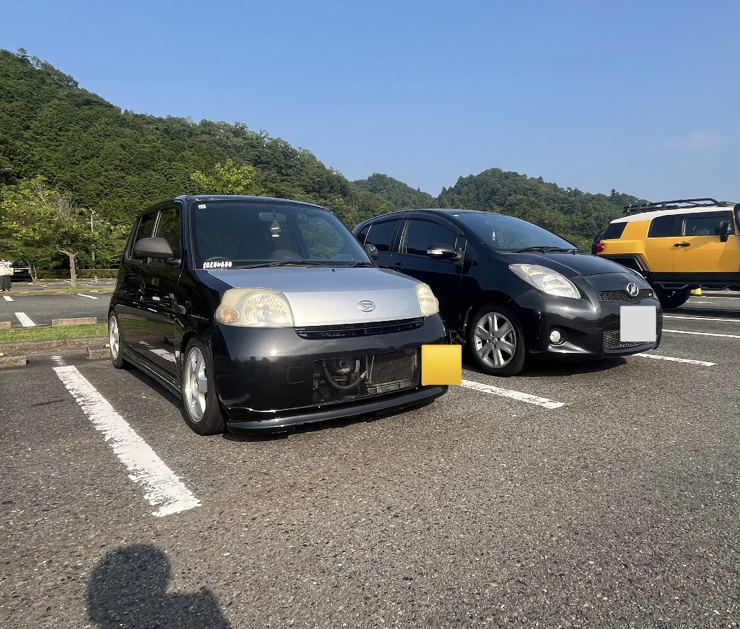 choco771010's tweet photo. このエッセは足硬すぎてドライブする車じゃない、腰痛い https://t.co/LWY4BL6aEe