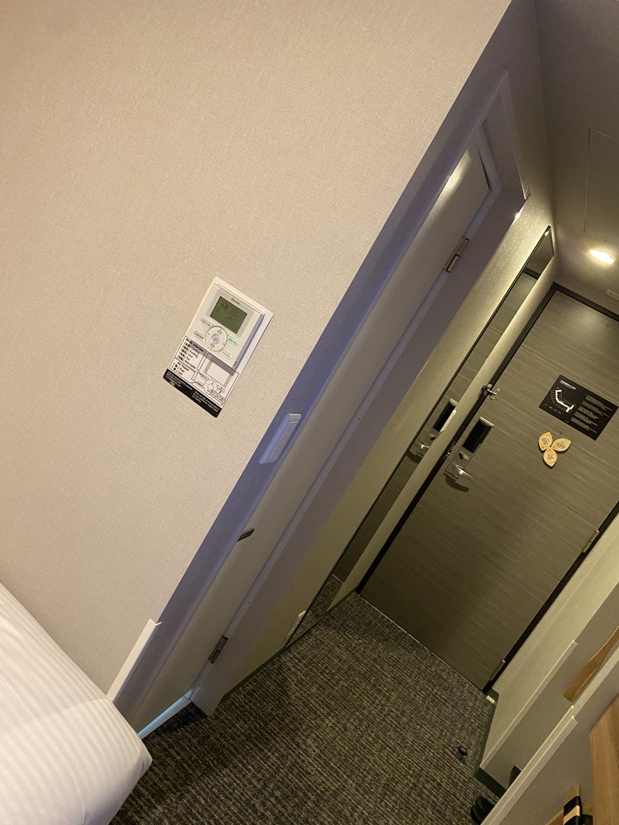prestchabo's tweet photo. 今日はライブでした。
明日もライブなので体力温存のために優雅にホテルで一泊 https://t.co/Cd7q22f5wG