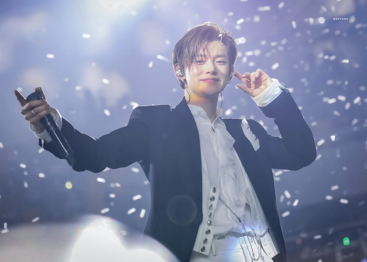 0913neptune's tweet photo. 260725  #연준 🪽

#TXT #투모로우바이투게더 #YEONJUN https://t.co/BcLjp3h3LQ