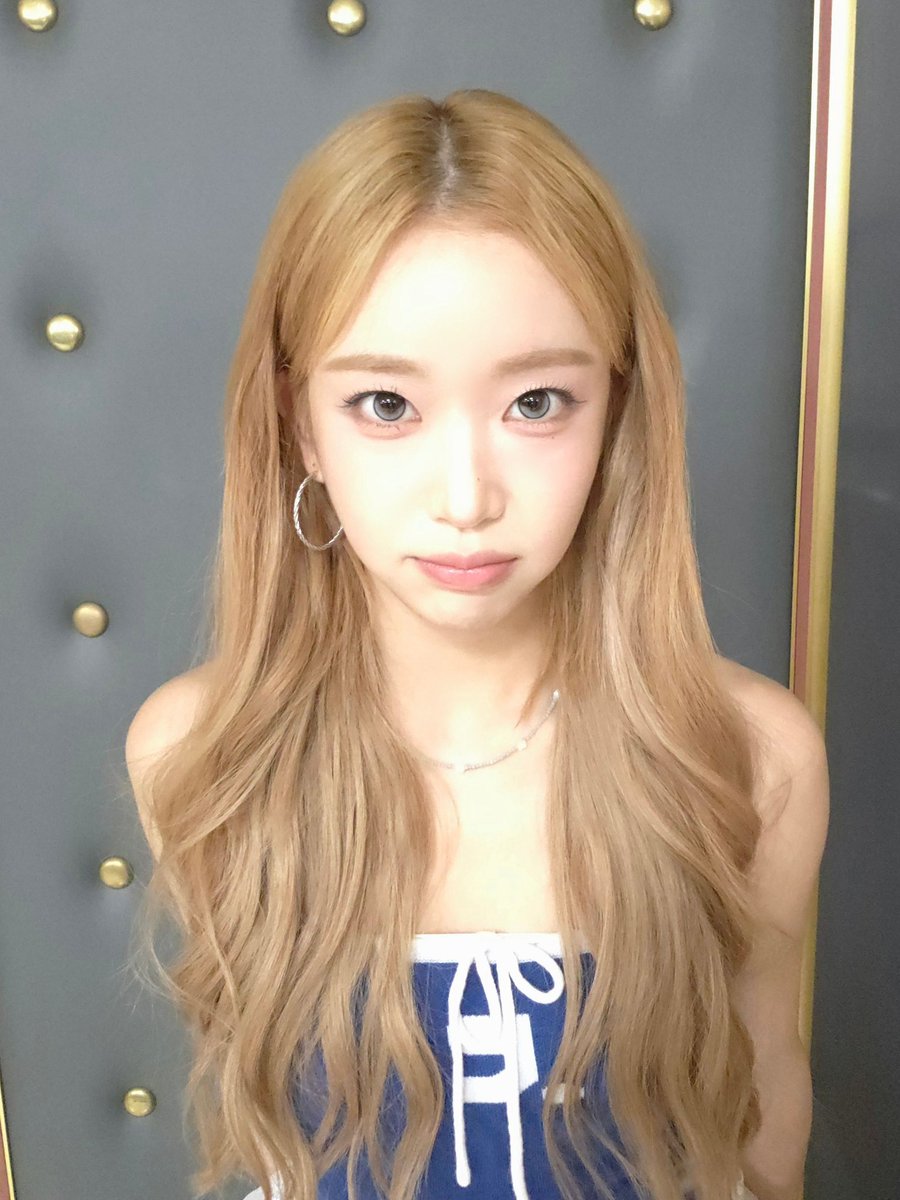 sumin_selca's tweet photo. she looks so ethereal i almost don’t recognise her 💞💞💞💞💞💞💞💞 https://t.co/Aa2jfazVWm