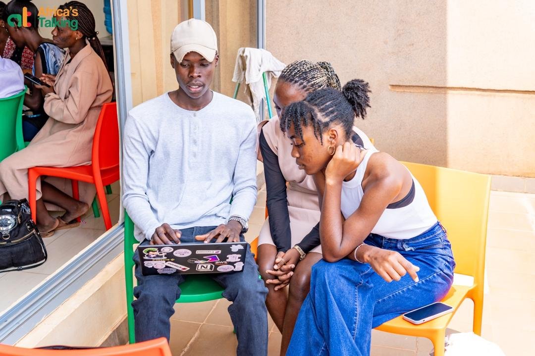 Jeydannsr's tweet photo. Its getting heated 😤
#Withackathon @Africastalking 
#BuildwithAT #WeLoveNerds #ATUG #AT256 #ATWomenInTech https://t.co/kNLuE1YTOp