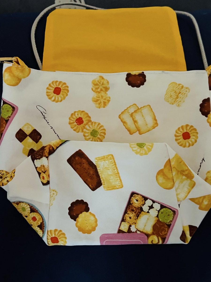 manapspspsps's tweet photo. 1作品目🧵マチが斜めになってるし、形もいびつ。 https://t.co/KfwQogFRZC