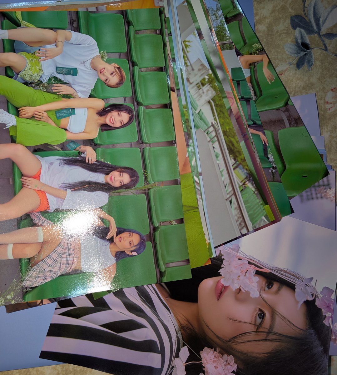 MoosiJJ's tweet photo. 4ward in Manila Freebies

Official postcards, posters, photocards

 1:1 only
 time &amp; loc: hindi ko pa rin alam 🙂 https://t.co/BUTcJDwQ6V