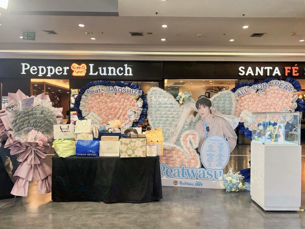 Cusp_Ent's tweet photo. Thank you to everyone who came to spend this lovely day with Peat. 🤍
And a special thank you to Honah Lee for bringing us together.

PeatFansignHNL
#TimeForPeatDayByHNL https://t.co/zplOi4NjBn