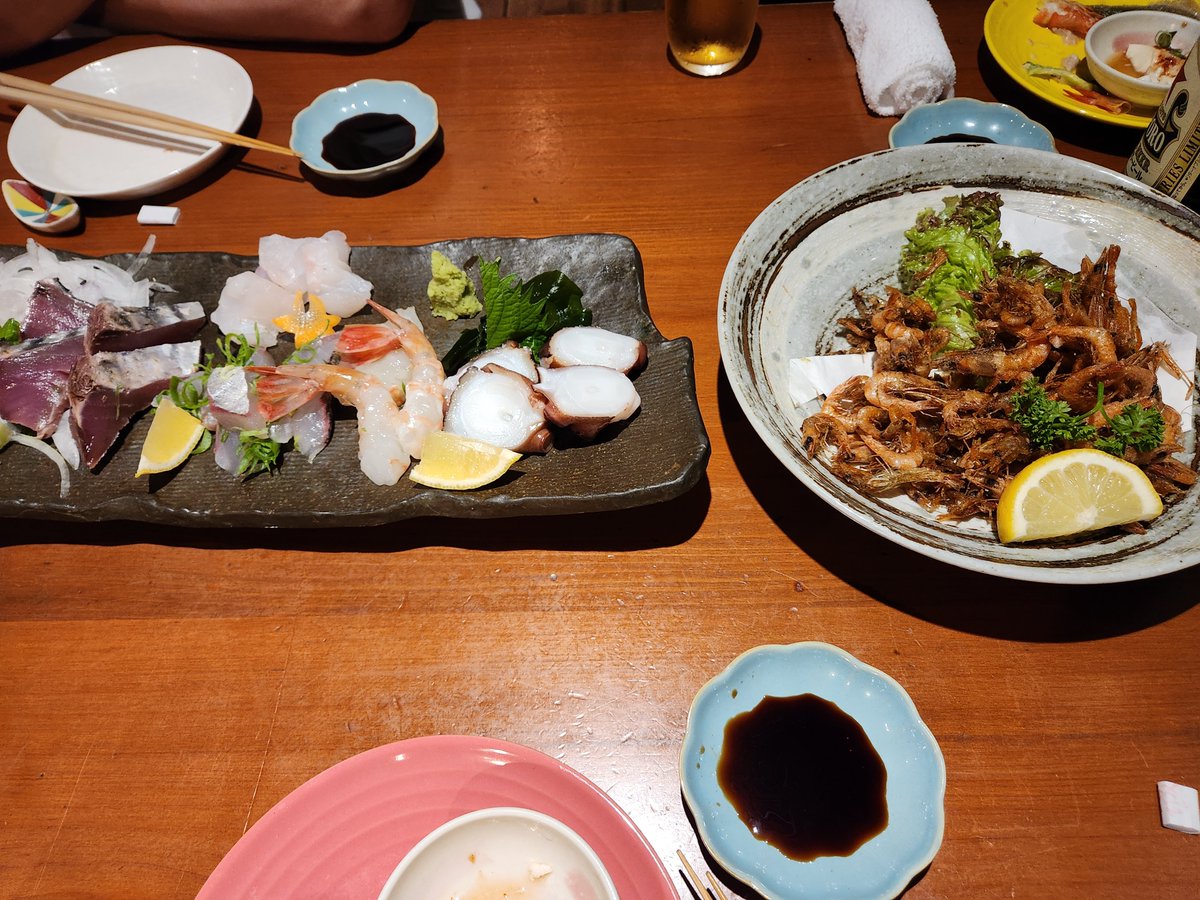 super6baccarat's tweet photo. 昨日どこでご飯食べましたか？の話になって、小海老の唐揚げめっちゃ美味かった話したら食べたいになったので連日の訪問 https://t.co/zG46AfB3zY