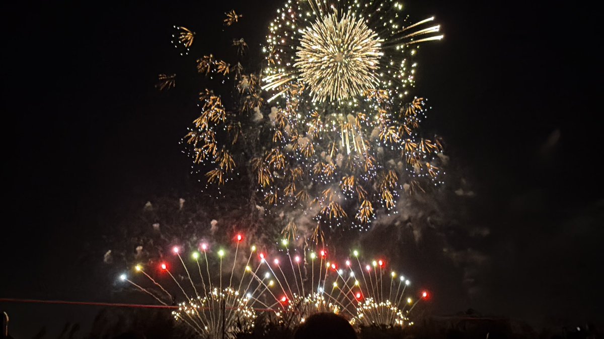 mk71karin's tweet photo. 帰宅🏠⟡.·*.
花火って…やっぱり良い҉*\(   ･ω･   )/*҉

今年は忘れ物もなく、早めに行けて
フードも食べて…

花火🎆🎇🎆満喫しました⟡.·*.
ホント…綺麗だった(*ˊ˘ˋ*)｡♪:*° https://t.co/3oElXUPulE