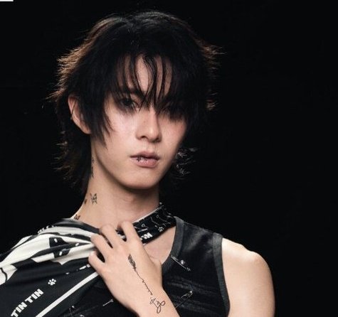 lucchesyee's tweet photo. Why did I just notice now that he also has a tattoo on his lips?

Dmn, that's insane.

Give me a bad boy character now. 

#ppoohkt @ppoohkt https://t.co/VRfVxJHdWN