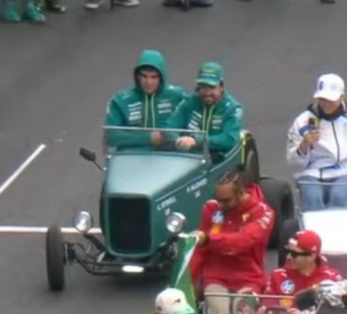 Nanosecso's tweet photo. P16 con esto

Que puta barbaridad de qualy de este tío... https://t.co/IG9W7CIesL