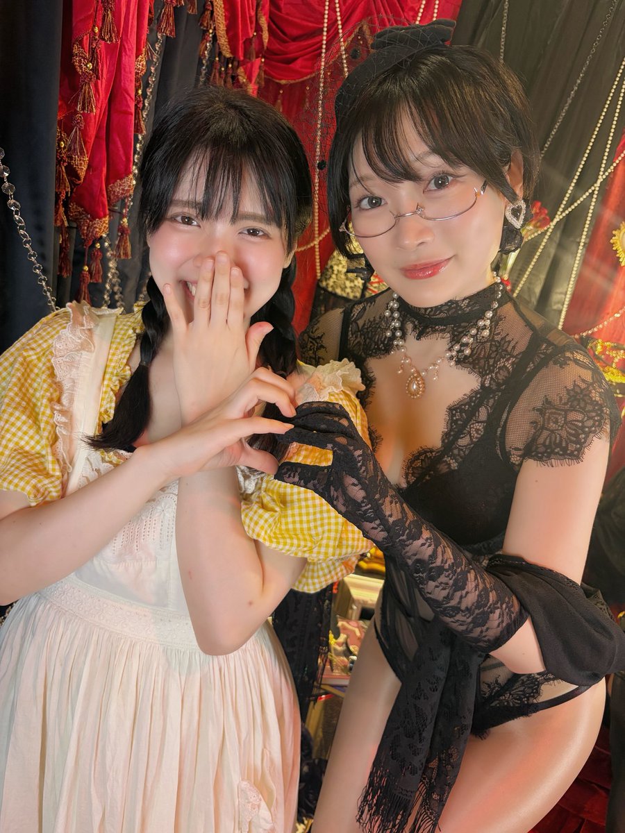 dog_of_the_year's tweet photo. 本日の【✨✨おグラビア✨✨】

#尻博2026 行って参りました。
美麗で大きなお尻の数々…
大変癒されました。

お尻を題材に、素晴らしい絵画やお写真を浴びることのできる、素敵な体験ができる展示会で御座います。

目の前でスカートを脱いでくださり、お尻がボンと出てきてお脳みそが焼かれました https://t.co/qS8woMEKNB