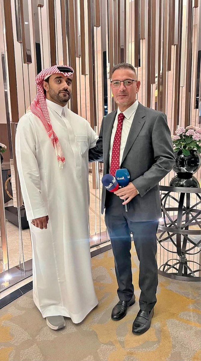 72_raid's tweet photo. صورة تذكارية مع الزميل إبراهيم آل شيبان🌹🌹
#رائد_الأغبر
#قناة_العربية
#viral https://t.co/VTmz08GMp9