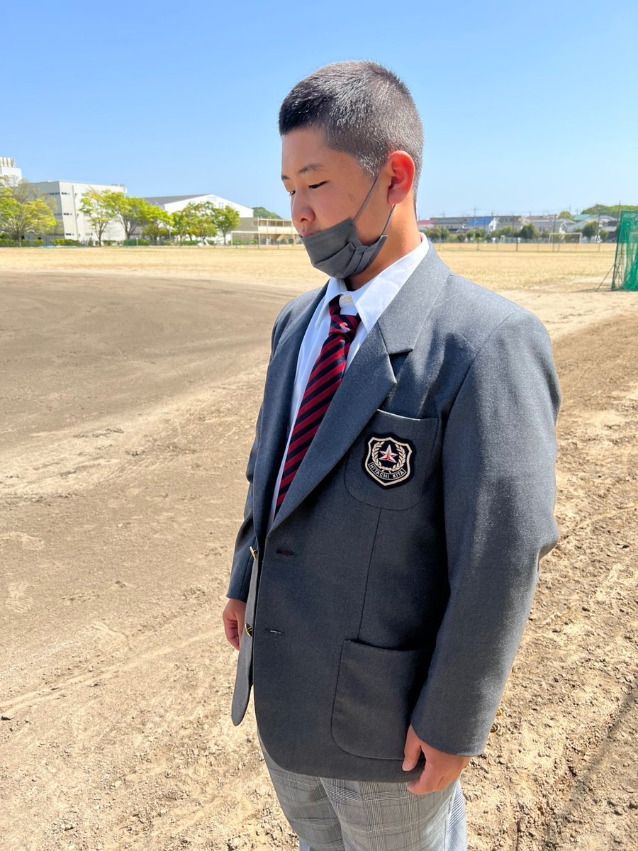 muro89baseball's tweet photo. 【新入生紹介】
①1年、山形海羽、背番号37
②日立北高校
③キャッチャー
④感謝
⑤顔
⑥チームに貢献できるよう頑　
　張ります

①学年、名前、背番号
②出身校
③ポジション
④座右の銘
⑤チャームポイント
⑥これからの意気込み

＃室蘭工業大学　＃室工大　＃日立北高校　＃ギャンブル https://t.co/h2hIwocmpM