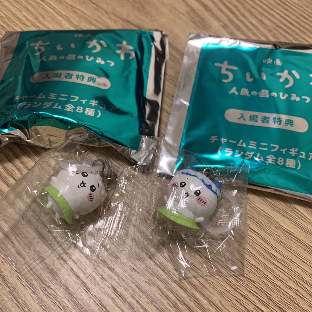 culimilk's tweet photo. 映画 ちいかわ　人魚の島のひみつ　
入場特典　チャームミニフィギュア　
めじるしチャーム

譲》　ちいかわ、ハチワレ
求》　くりまんじゅう、シーサー

郵送希望

お気軽にお声がけ下さい😊 https://t.co/z7f56avJZd