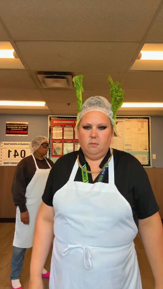 PaulSchleifer's tweet photo. I'm lettuce starter
Twisted lettuce starter https://t.co/brNXMJjBxX