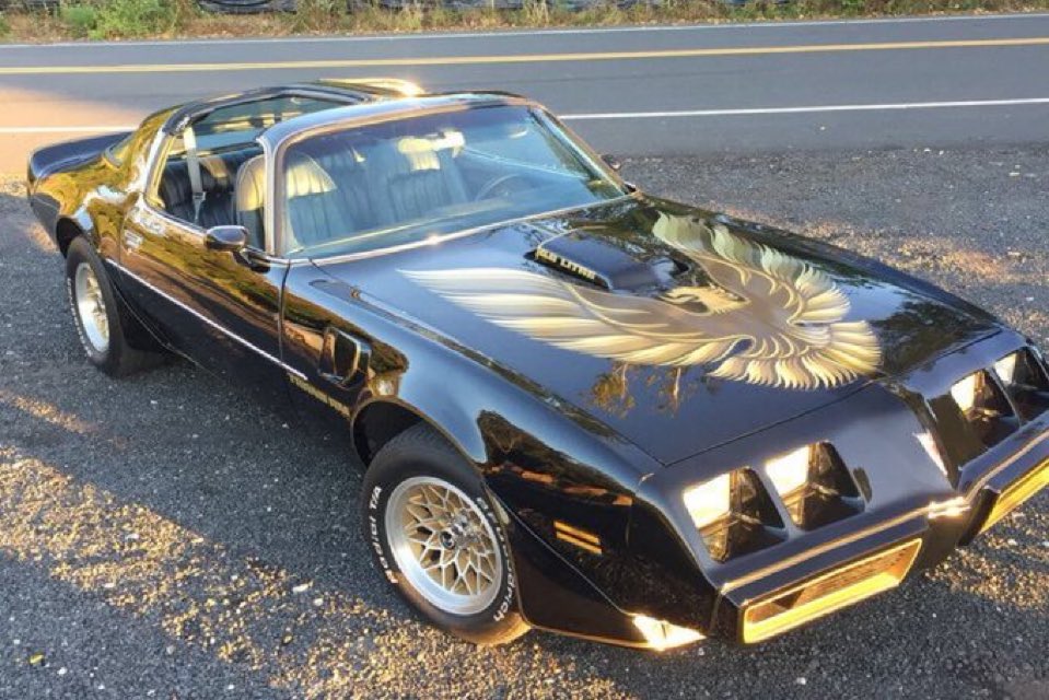 miles_commodore's tweet photo. The 1979 Pontiac Firebird Trans Am. https://t.co/F9lkStyr0Y