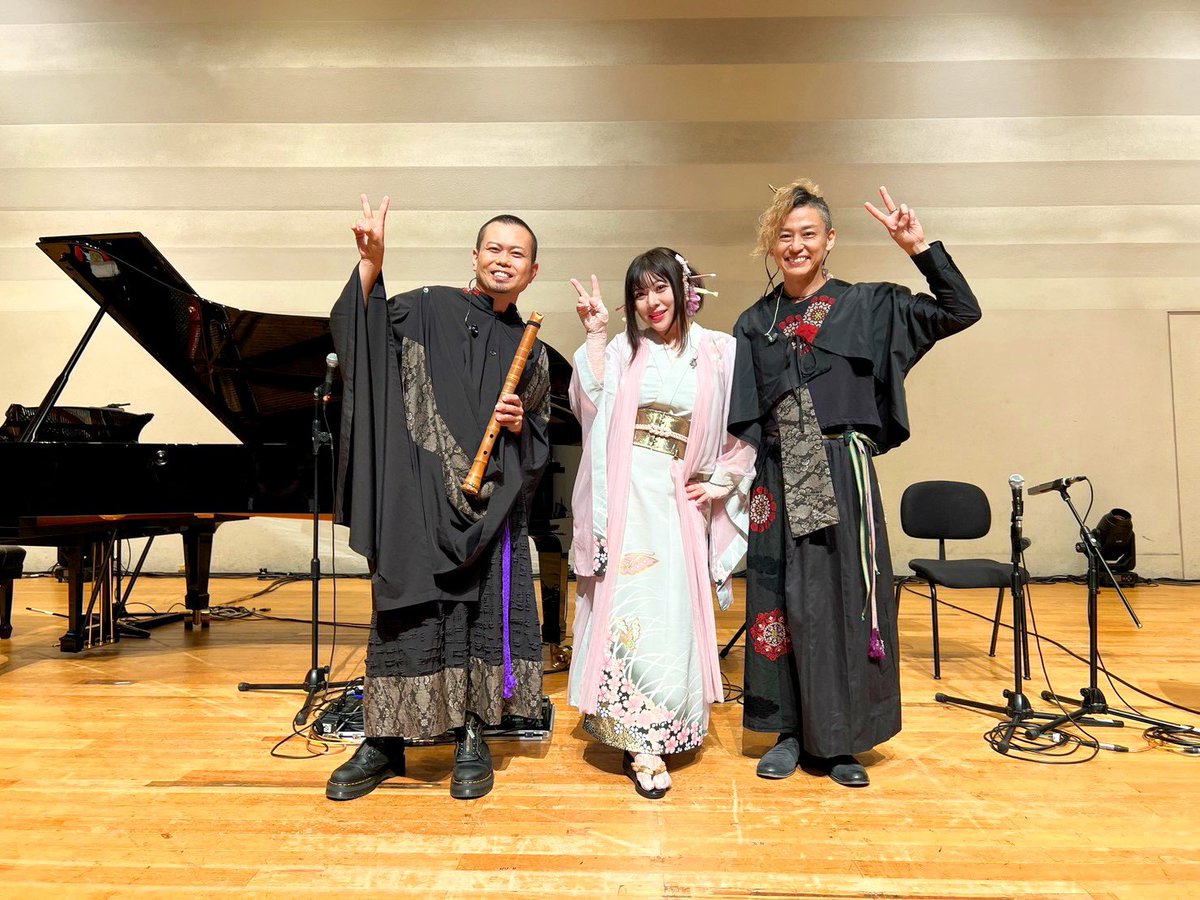 Hanafugetsu's tweet photo. 台灣的大家，真的非常謝謝你們！🫶
今天的兩場演出都超級熱烈，真的好開心！
我們準備了不同內容的演出，希望讓大家聽到更多不同的音樂，很高興大家喜歡。
我一定還會再來台灣見大家！
被台灣大家滿滿的愛包圍，真的覺得好幸福❤️
現在正在享受台灣美食，明天也會繼續在台灣玩一玩再回日本！ https://t.co/AYbRK8m5lv