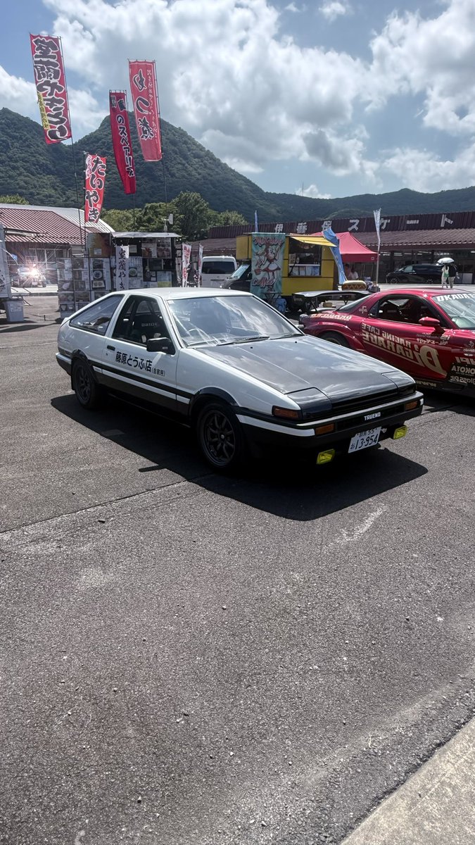 RX8ee8ardB's tweet photo. #HARUNADRIFTSHOW
#株式会社ユー・エス・ビー

今日は榛名REMTでお馴染みの伊香保リンクで開催された榛名ドリフトショーに行って来ました！
会社の常務取締役と運行管理と広報担当のS君と3人で参加っす‼️

お二方共終始楽しんでくれて本当に良かったです！ 
谷口さんに我が社のZN6乗ってほしいですね！ https://t.co/vPhZgAAwJM