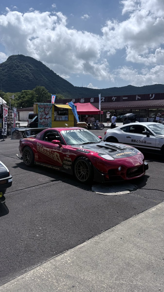 RX8ee8ardB's tweet photo. #HARUNADRIFTSHOW
#株式会社ユー・エス・ビー

今日は榛名REMTでお馴染みの伊香保リンクで開催された榛名ドリフトショーに行って来ました！
会社の常務取締役と運行管理と広報担当のS君と3人で参加っす‼️

お二方共終始楽しんでくれて本当に良かったです！ 
谷口さんに我が社のZN6乗ってほしいですね！ https://t.co/vPhZgAAwJM