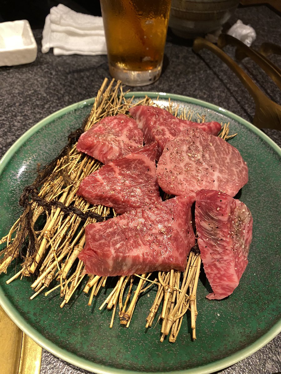 naruha18's tweet photo. 人の金で良い肉を食べました🥩
兄さんご馳走様でした。
次は飲み会…やるかあ… https://t.co/bDa8yj5Lp5