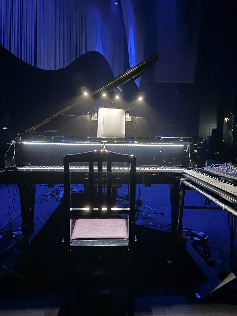 k_o_c_c_h_i's tweet photo. 林部智史 10th ANNIVERSARY CONCERT TOUR 2026
全14公演終了！
ありがとうございました！

piano &amp; keyboard 佐藤浩一
guitar 齋藤純一
bass 砂山淳一
drums 岩丸正
sax &amp; flute &amp; clarinet etc. 竹村直哉 https://t.co/MCBaBS1vRA