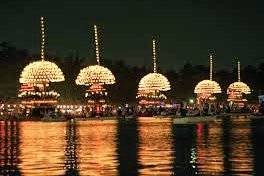 Mango8051's tweet photo. 毎年7月第4土日に開催の
尾張津島天王祭🏮👘✨に
今年も行ってきたよぉ🥰ᩚ🩷ᩚ
打ち上げ花火🎆🎇🎆
巻藁船←1つの船に提灯500個🏮🏮
毎年のお楽しみなのよぉ🥳💗 https://t.co/vBNbTl1Yb5