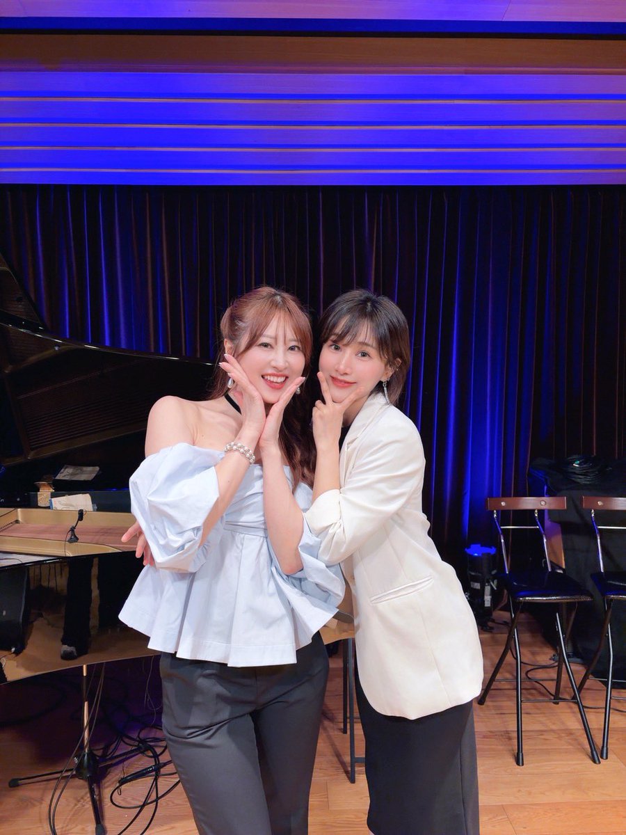 sis_tgj's tweet photo. 2026/07/25
natsucoワンマンライブ「725のソニュルVo.5」
Special Guest:MAKOTO.

ワンマンライブの素敵な空間に
ゲスト出演させていただきました🥜💓

ありがとうございました💫

#natsuco #MAKOTO. https://t.co/zy50YgnrkE