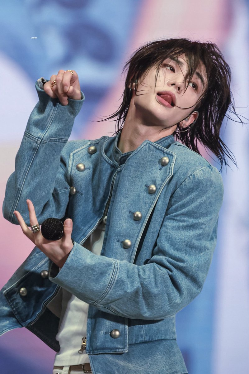 coeur_hj's tweet photo. 260725
#현진 #Hyunjin #스트레이키즈 #StrayKids https://t.co/8GG9GUo0gW