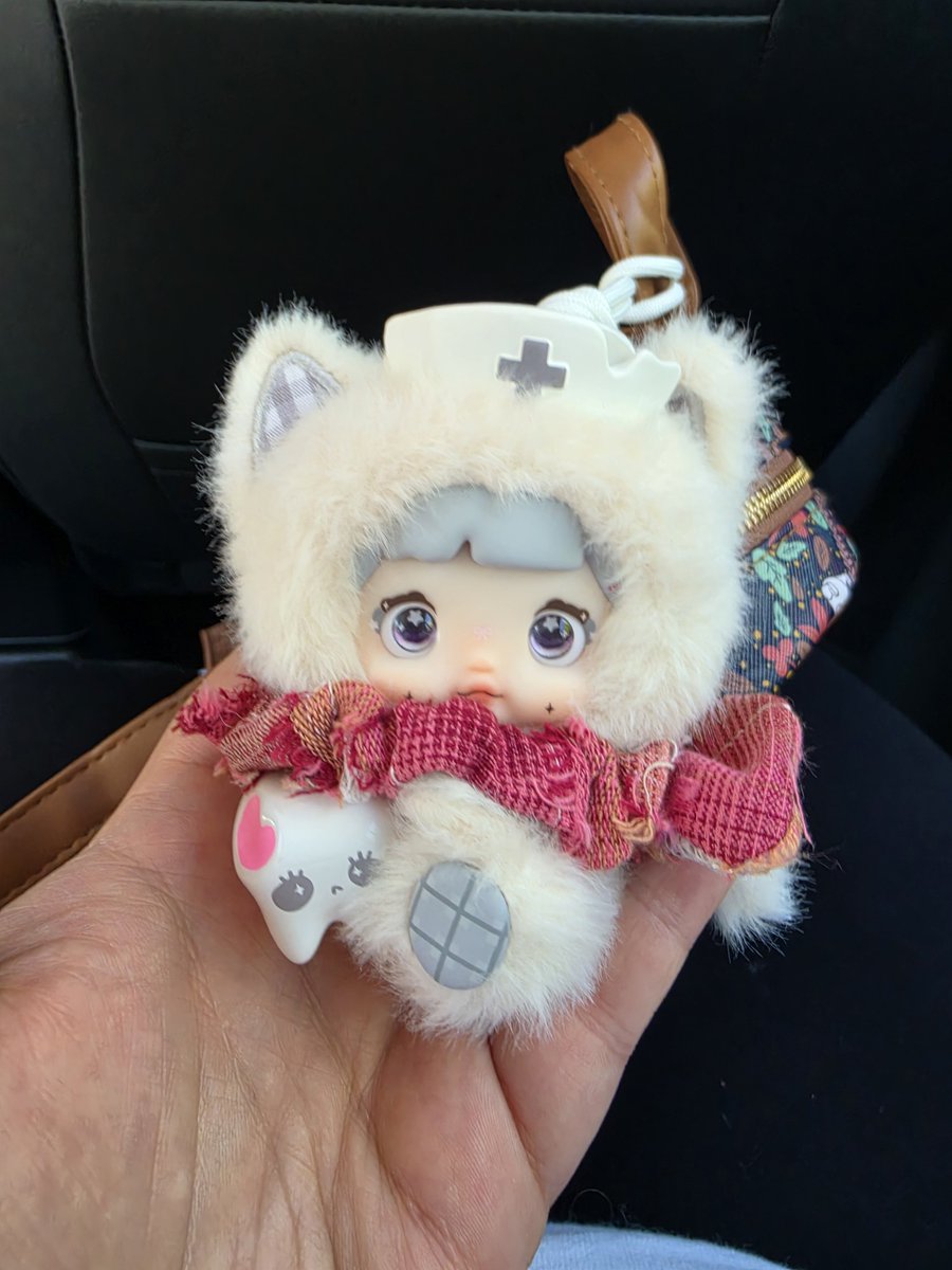 CuttingCharm's tweet photo. My new child. #Nommi #Heymi #Acheo 

I wanted Nectar but she's a cutie too. https://t.co/VJZrWyrxCG