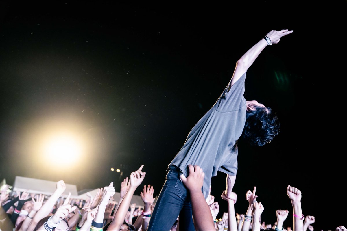 cinemastaff_'s tweet photo. MURO FESTIVAL 2026
横浜赤レン���倉庫 野外特設会場

ありがとうございました！

~セットリスト~
1.great escape
2.西南西の虹
3.海について

次のツアーは
￣￣￣￣￣￣￣￣￣
前衛懐古主義 part 5

￣￣￣￣￣￣￣￣￣
本日7/25(土)21:00~
オフィシャル3次先着先行受付開始！
※9/26(土)名古屋 , 10/11(日)東京公演のみ
🎟️ https://t.co/UavLcoSCFq

Photo by @r2tm4